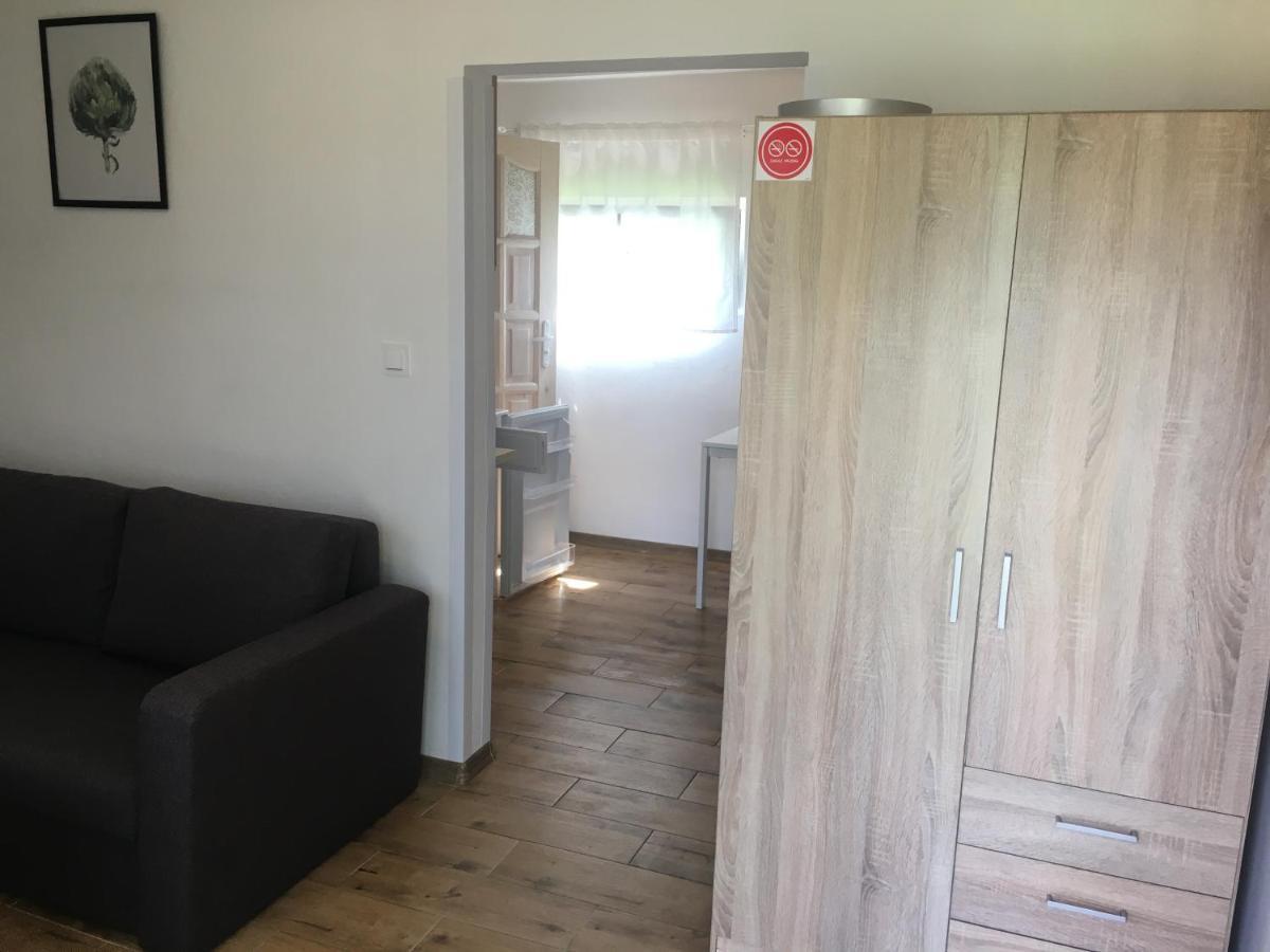 Hotel Osrodek Wypoczynkowy Flora Firlej Esterno foto